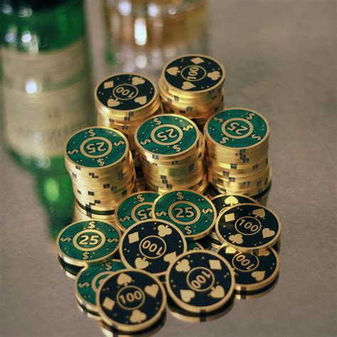 Poker Chip Set for sale .